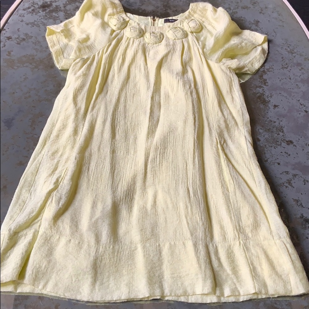 BCBG MAXAZRIA  pale yellow cotton lined dress